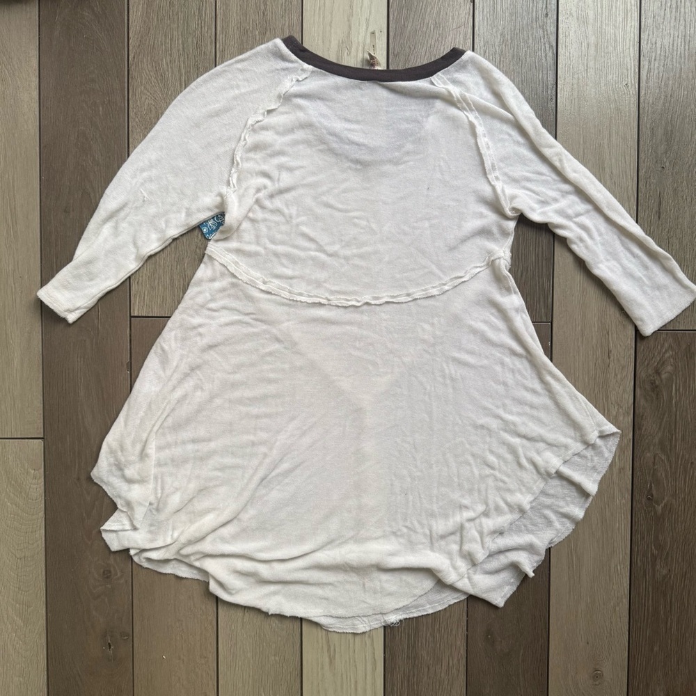 Women's White and Black Top - Picture 5 of 7